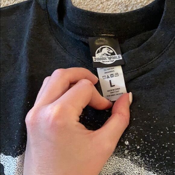 NWT boys large jurassic park tee - Picture 2 of 2